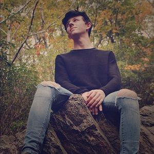 Meet your Posher, Grayson